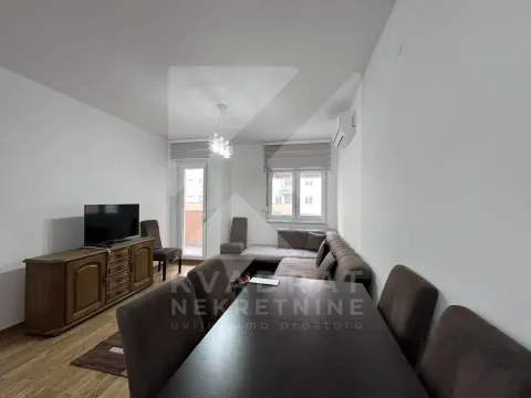 Rent, one bedroom apartment, 43m², City Kej, Podgorica - image 3