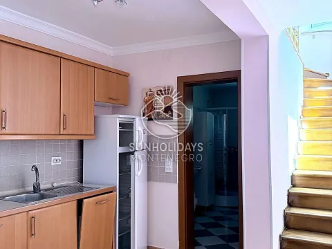 Prodaja, kuća, 390m², Zagrađe, Bar - image 11