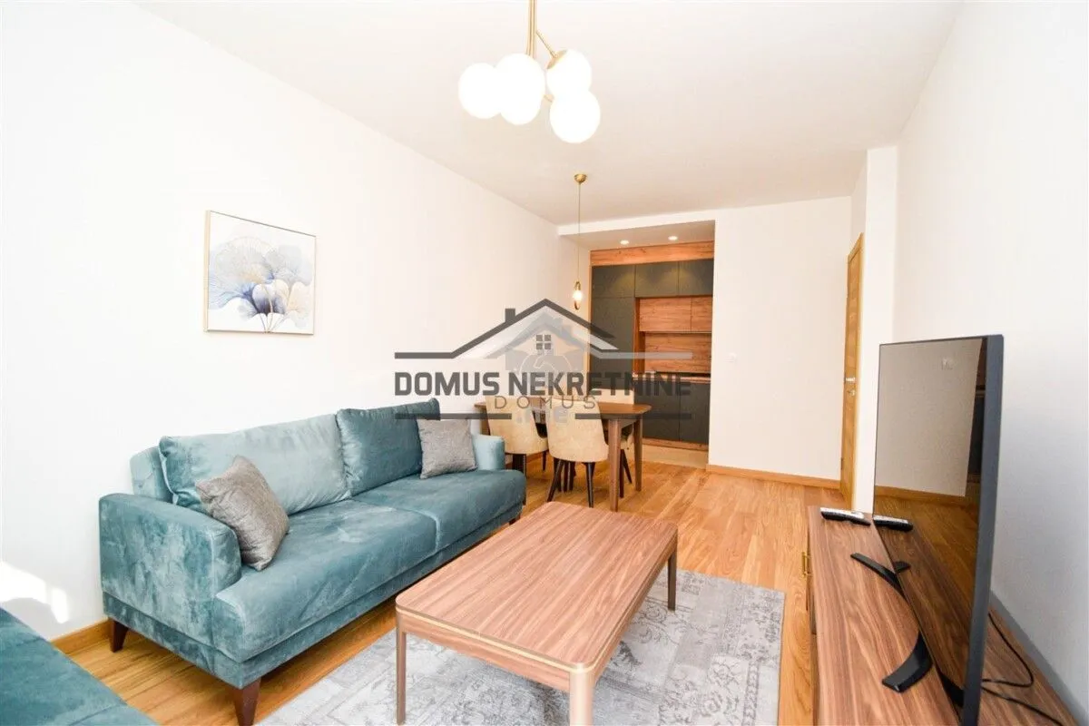 Izdavanje, jednosoban stan, 45m², New City, Podgorica