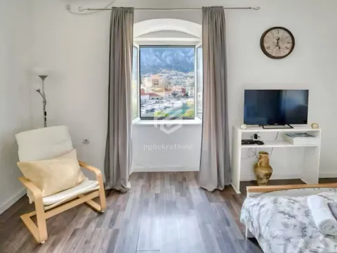 Sale, one bedroom apartment, 34m², Kotor, Crna Gora - image 11