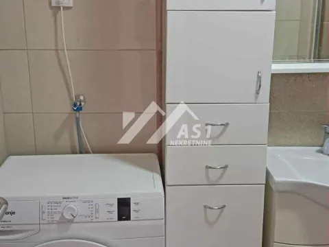 Izdavanje, trosoban stan, 74m², Vidovdansko naselje, Novi Sad Sve Podlokacije - image 8