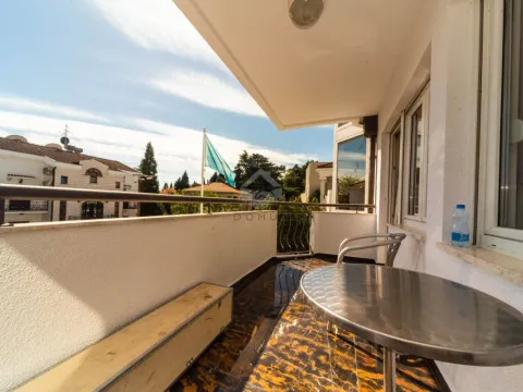 Izdavanje, trosoban stan, 200m², Gorica C, Podgorica - image 22