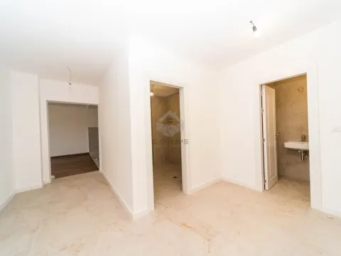 Prodaja, dvosoban stan, 127m², Tološi, Podgorica - image 11