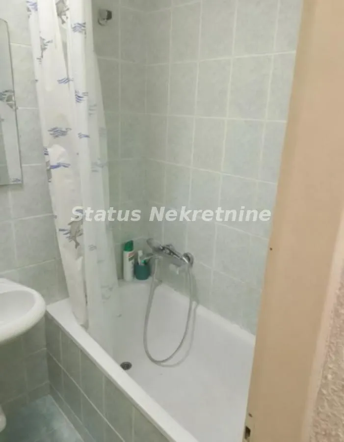 Prodaja, dvosoban stan, 44m², Grbavica, Novi Sad Sve Podlokacije