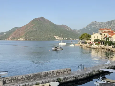 Prodaja, kuća, 208m², Perast, Kotor - image 9