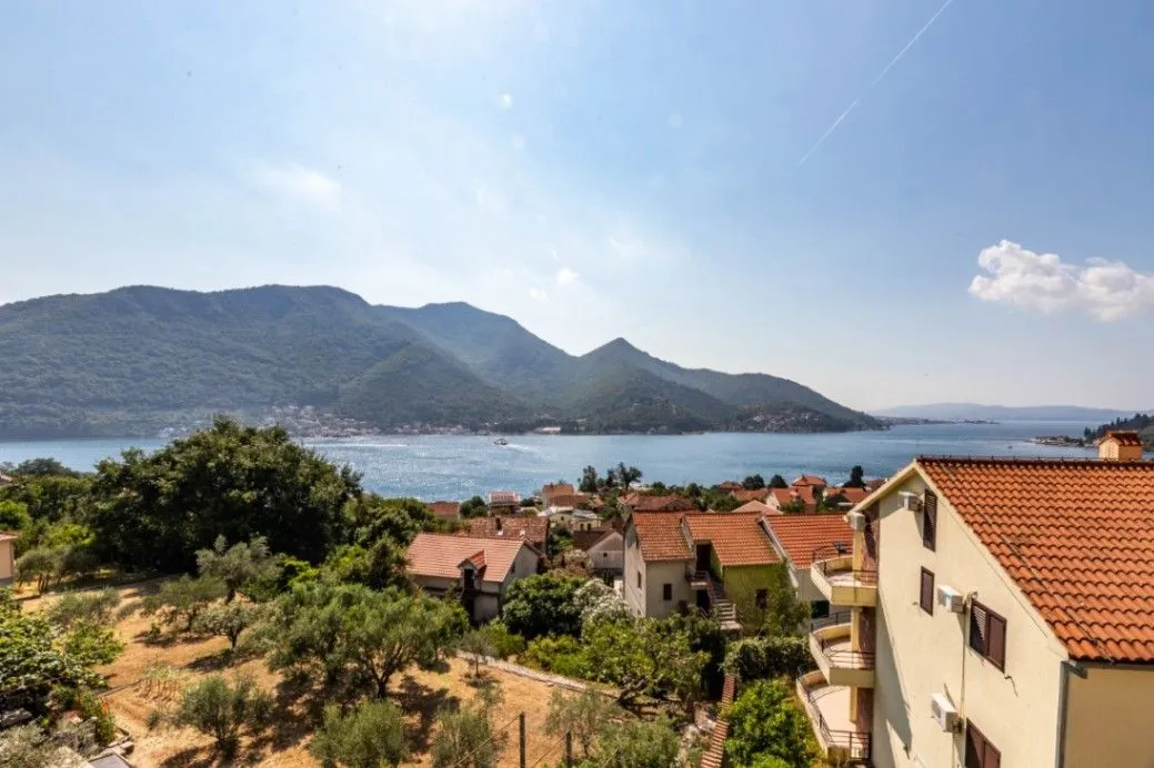 Prodaja, dvosoban stan, 78m², Kamenari, Herceg Novi