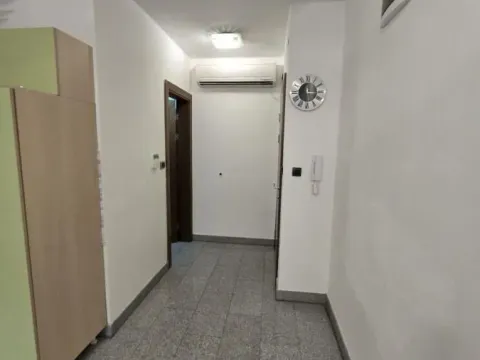 Izdavanje, poslovni prostor, 32m², Centar, Novi Sad - image 4