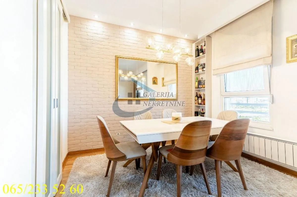Sale, four bedroom apartment, 94m², Novi Beograd Blok 67, Novi Beograd Sve Podlokacije