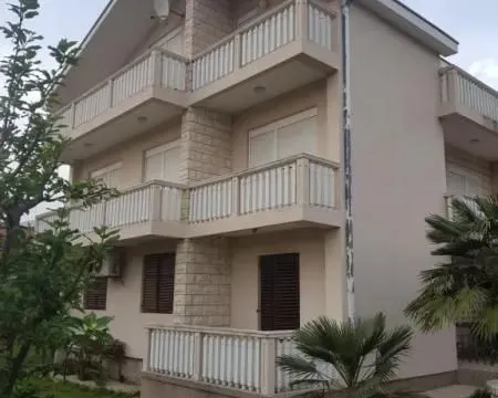 Izdavanje, kuća, 95m², Bar, Crna Gora - image 1