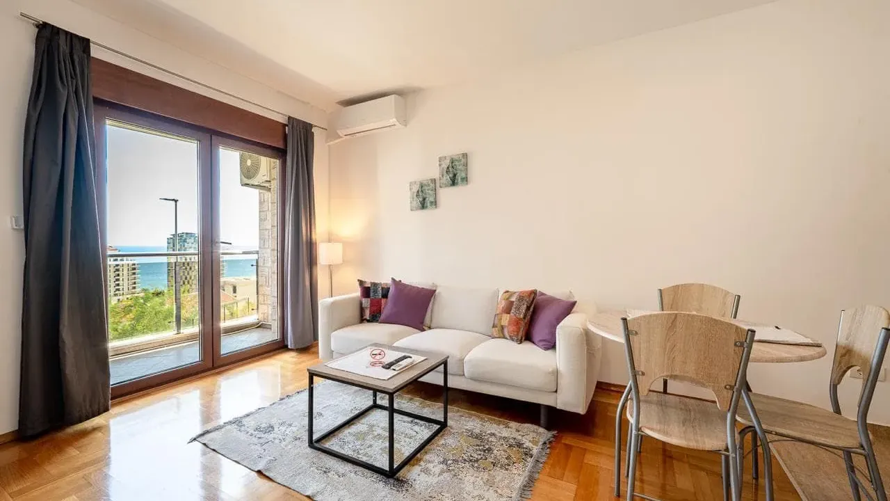 Sale, one bedroom apartment, 50m², Bečići, Budva