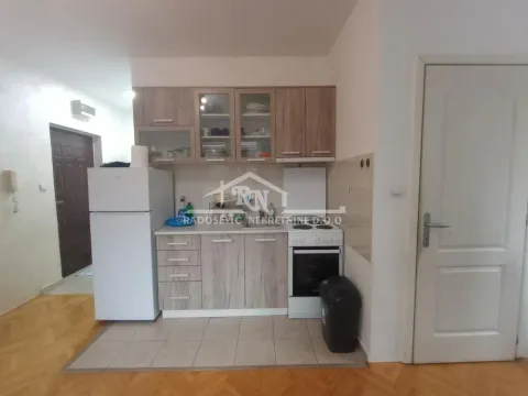 Rent, one bedroom apartment, 33m², Petlovo Brdo, Beograd - image 4
