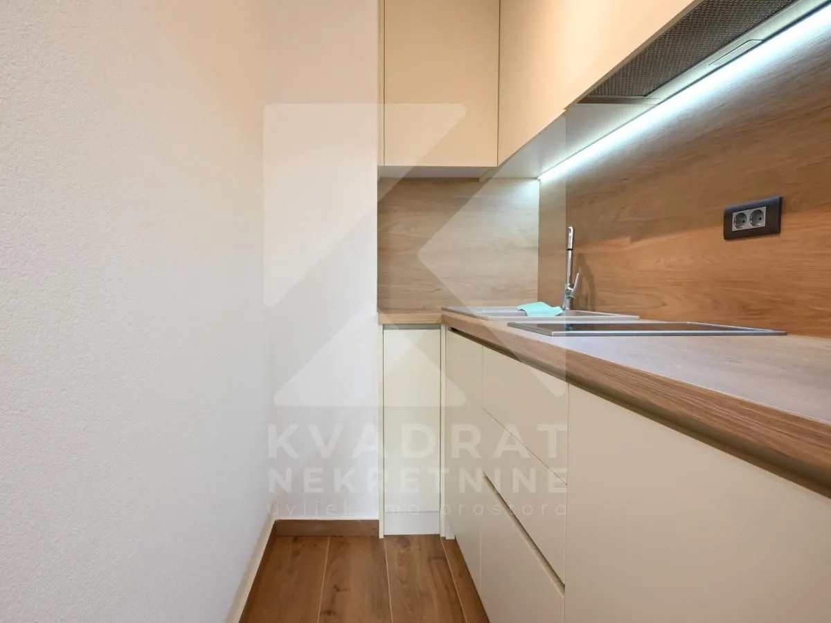 Rent, office space, 106m², Baston, Podgorica