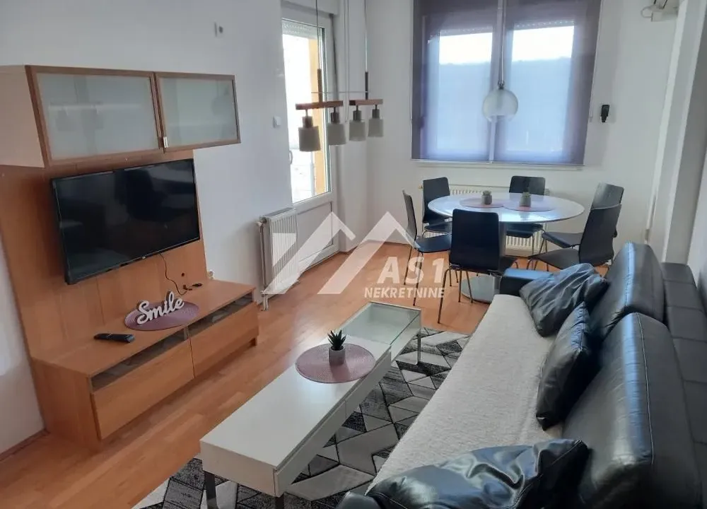 Izdavanje, jednosoban stan, 42m², Grbavica, Novi Sad Sve Podlokacije