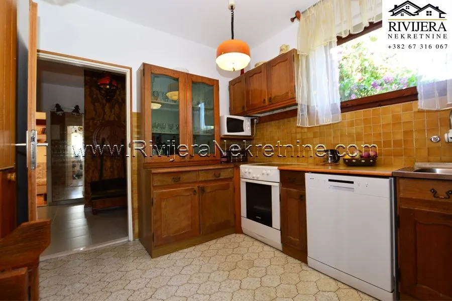 Sale, house, 180m², Sutorina, Herceg Novi