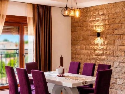 Rent, four bedroom apartment, 240m², Krimovica, Kotor - image 4