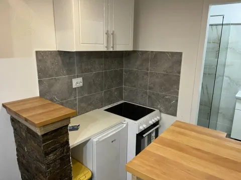 Izdavanje, garsonjera, 29m², Petrovaradin, Novi Sad - image 7