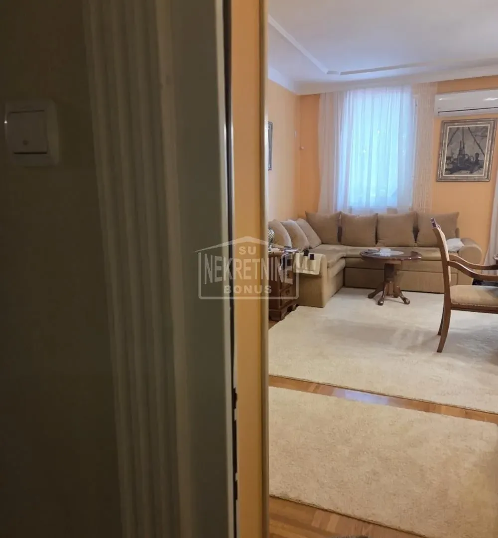 Prodaja, dvosoban stan, 49m², Centar, Subotica