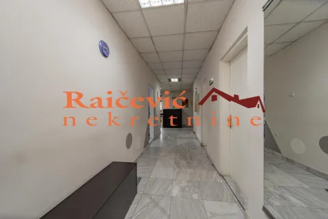 Rent, office space, 273m², Banovo Brdo, Beograd - image 9
