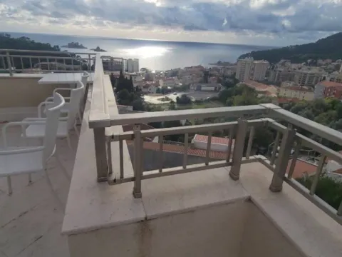 Prodaja, dvosoban stan, 84m², Petrovac, Budva