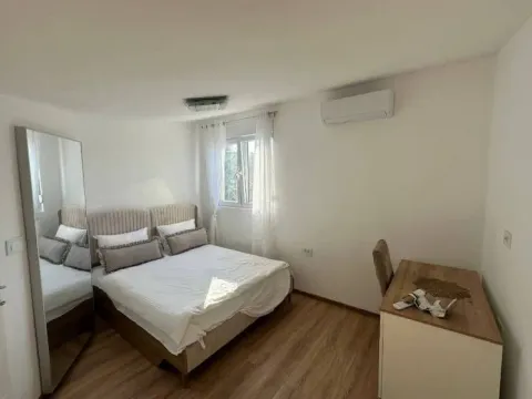 Izdavanje, trosoban stan, 57m², Senjak, Beograd - image 6