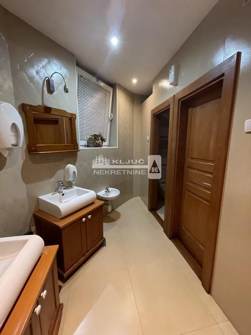 Prodaja, ugostiteljski objekat, 500m², Dušanovac, Voždovac Sve Podlokacije
