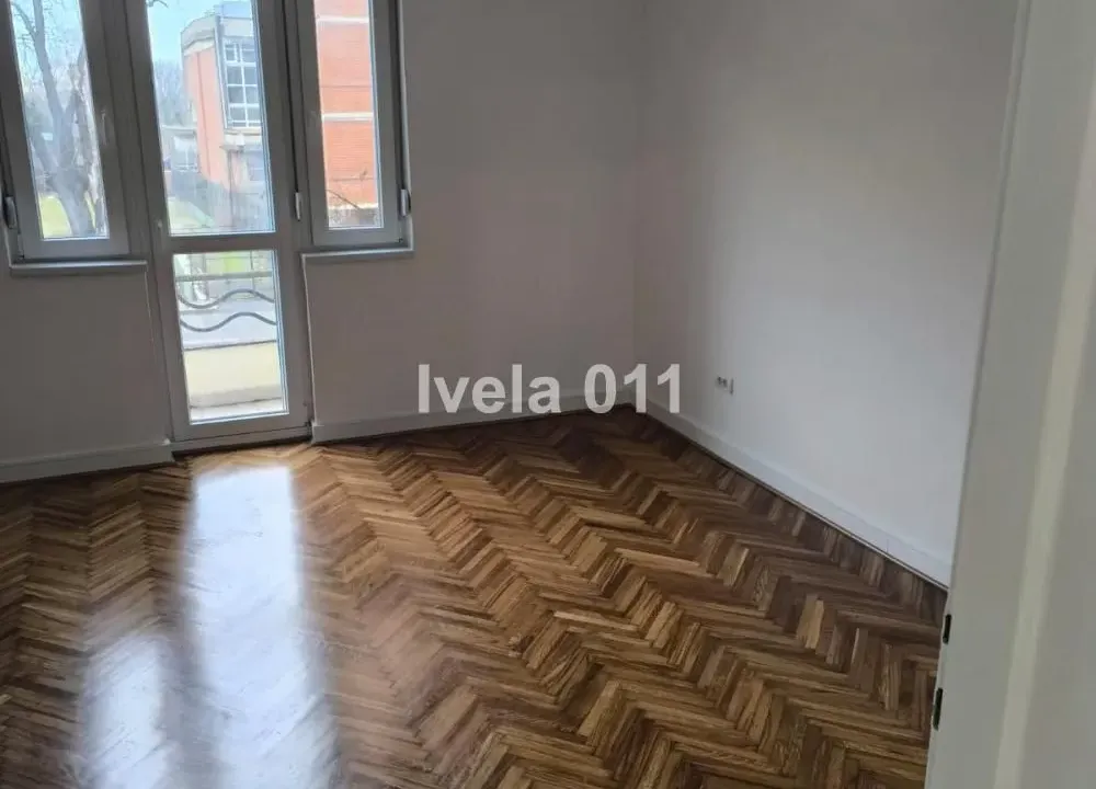 Sale, two bedroom apartment, 49m², Kalenić Pijaca, Vračar Sve Podlokacije