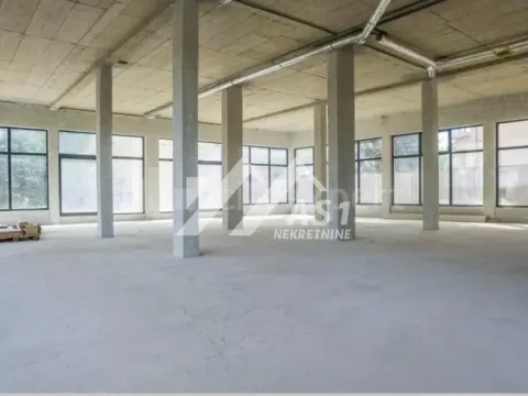 Poslovni prostor in Adice