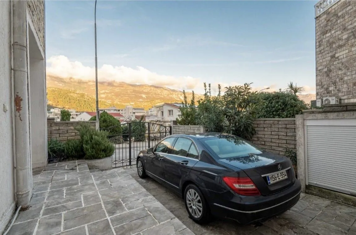 Sale, three bedroom apartment, 102m², Centar, Budva