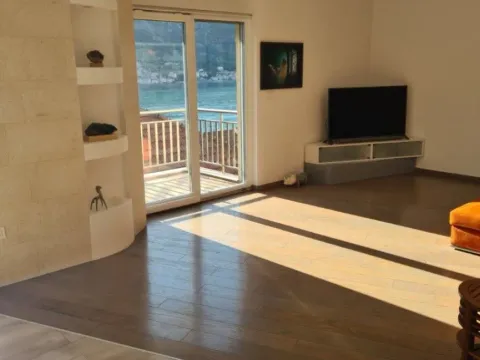 Prodaja, trosoban stan, 108m², Dobrota, Kotor - image 3