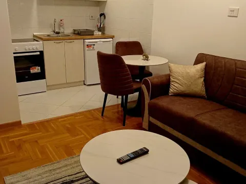 Izdavanje, jednosoban stan, 35m², City Kvart, Podgorica