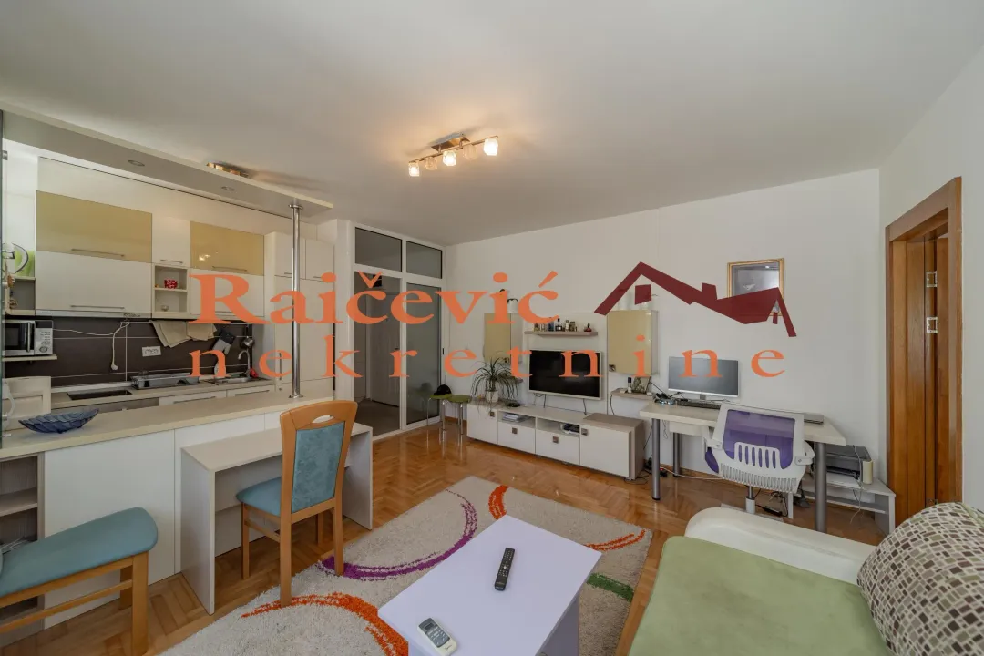 Sale, two bedroom apartment, 39m², Autokomanda, Voždovac Sve Podlokacije