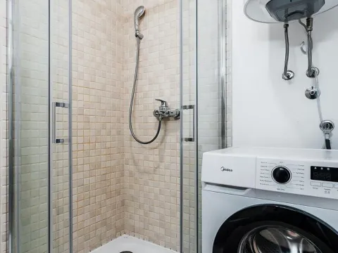 Sale, one bedroom apartment, 48m², Bečići, Budva - image 15