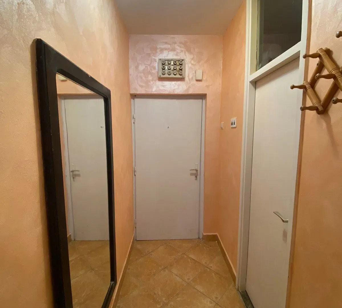Izdavanje, stan, 24m², Gintaš, Podgorica