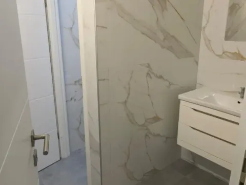 Rent, office space, 65m², Bečići, Budva - image 8