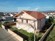 Prodaja, kuća, 246m², Karaburško Polje, Podgorica - image 1