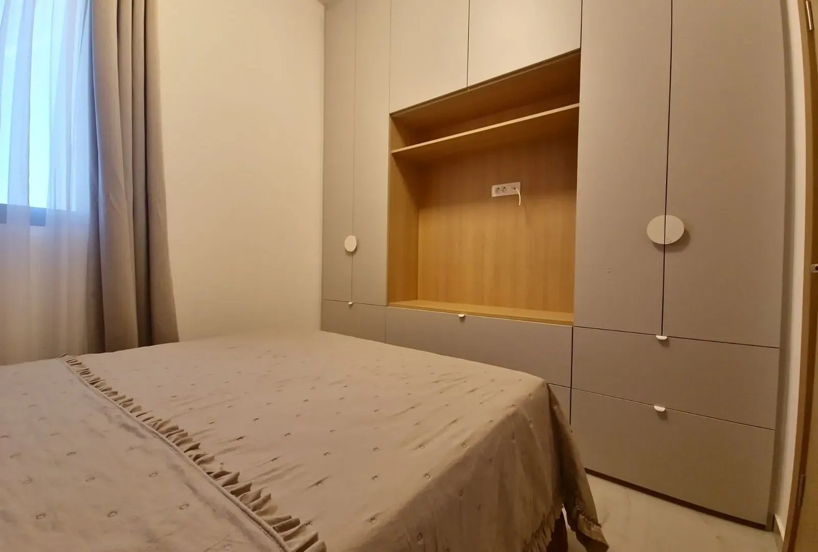 Izdavanje, dvosoban stan, 68m², Lastva Grbaljska, Kotor