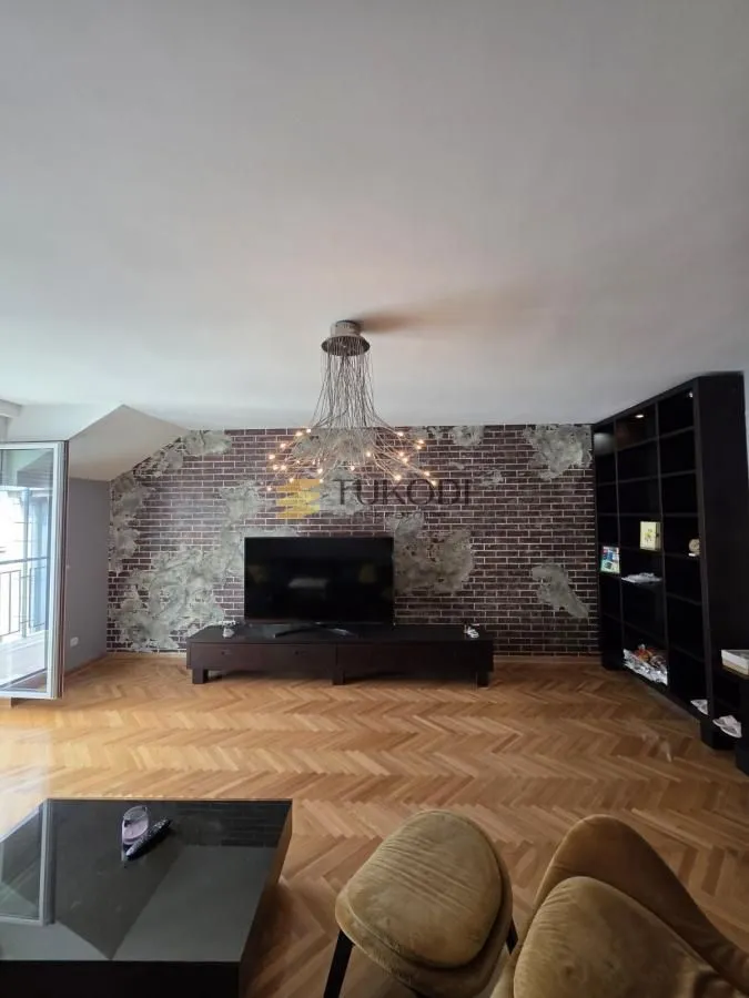 Prodaja, stan, 156m², Centar, Novi Sad