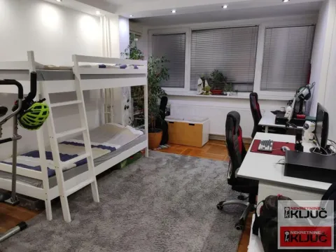 Sale, four bedroom apartment, 75m², Grbavica, Novi Sad Sve Podlokacije - image 8