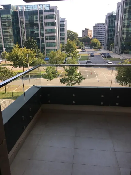 Izdavanje, četvorosoban stan, 105m², Novi Beograd Blok 65, Novi Beograd Sve Podlokacije
