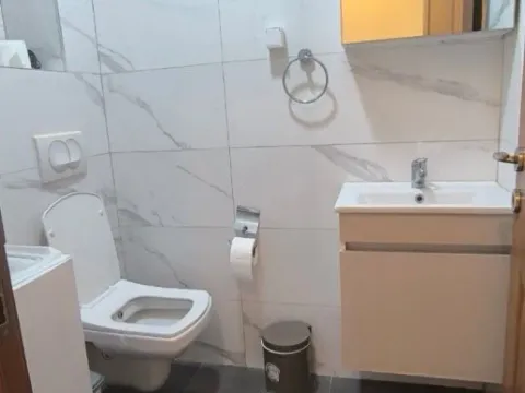 Izdavanje, jednosoban stan, 56m², Stari Aerodrom, Podgorica - image 12