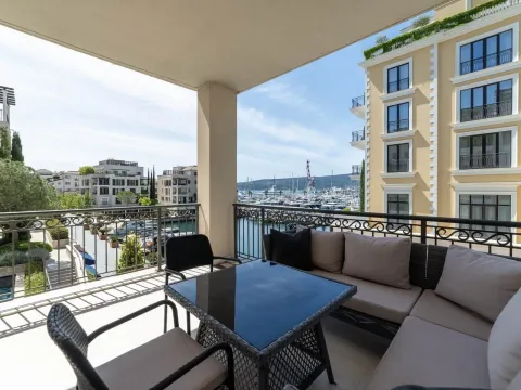 Prodaja, dvosoban stan, 131m², Porto Montenegro, Tivat - image 3