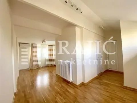 Spacious bright living room with wooden parquet flooring. - image 4
