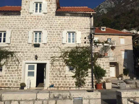 Kuća in Perast