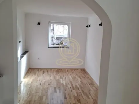 Rent, office space, 86m², Savski Venac, Beograd - image 2