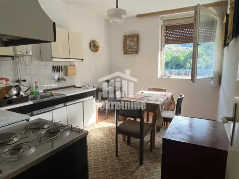 Sale, two bedroom apartment, 56m², Vlasotince, Srbija - image 6
