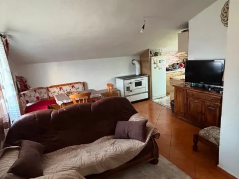 Prodaja, kuća, 170m², Kosić, Danilovgrad - image 15