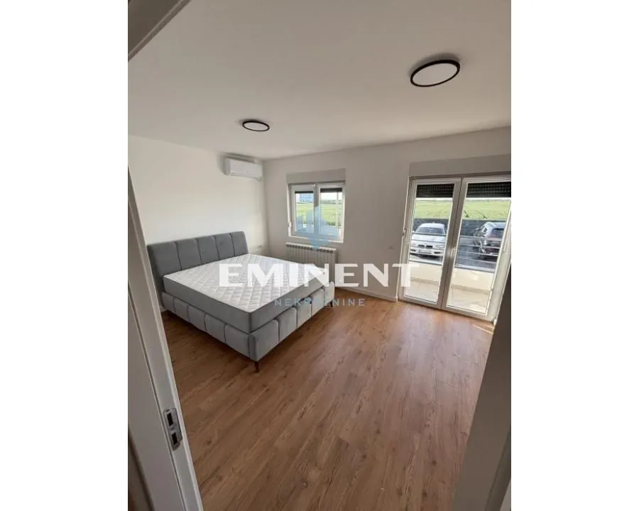 Rent, three bedroom apartment, 67m², Surčin, Beograd