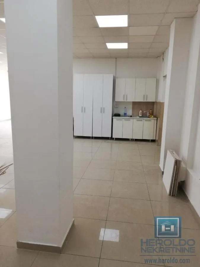 Rent, office space, 96m², Dom Zdravlja, Ćuprija