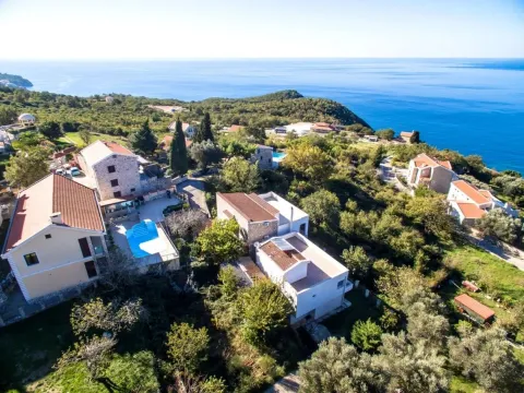 Prodaja, kuća, 340m², Budva, Crna Gora - image 2