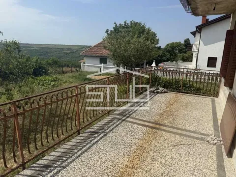 Prodaja, kuća, 186m², Čukarica, Beograd - image 13